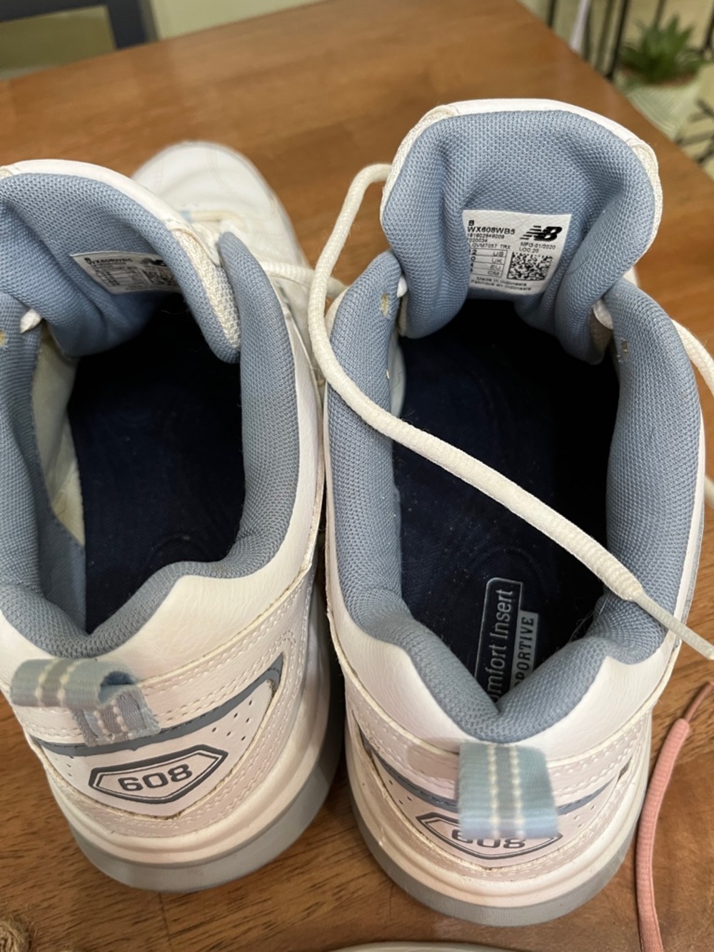 New Balance White and Light Blue Women's Athletic Shoes - Picture 6 of 6